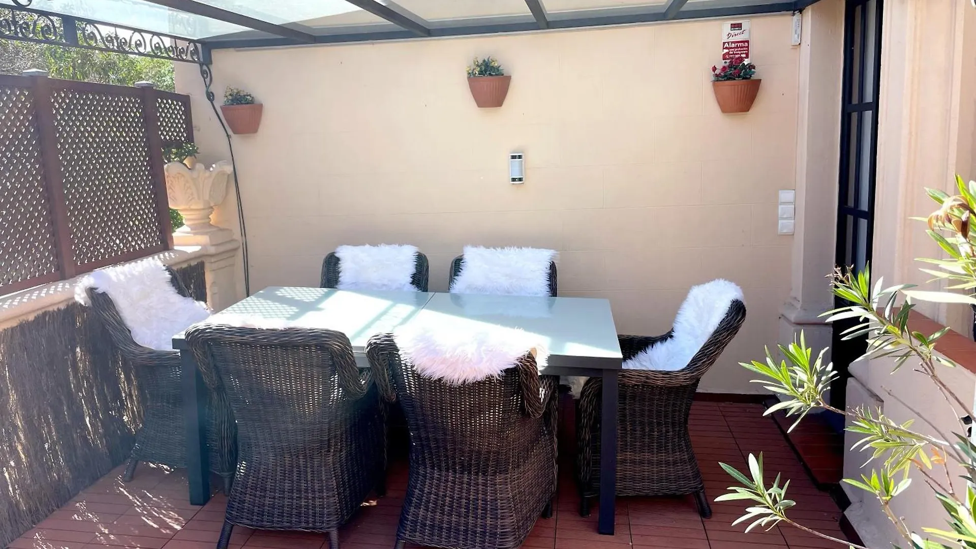 Villa Modernista Barcelona 0*,  España